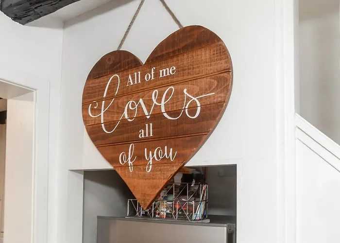 5 Ivy Yard Γουίτμπι